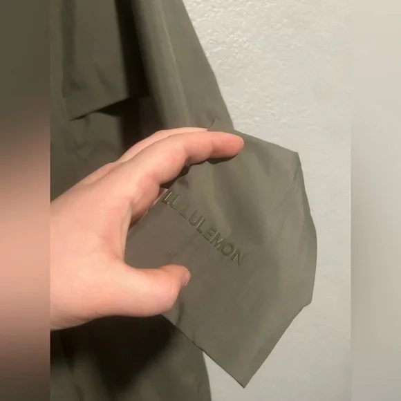 Lululemon Rain Rebel Stretch Jacket - Picture 5 of 12